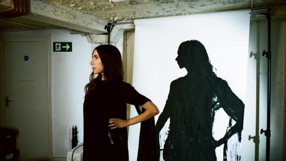 PJ Harvey sort un clip pour son titre avec Harry Escott