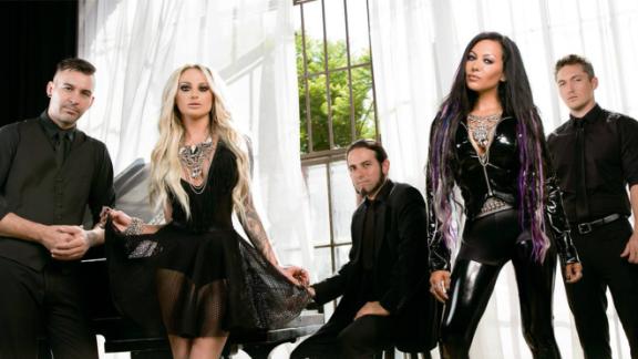 BUTCHER BABIES met en image 'Look What We've Done'