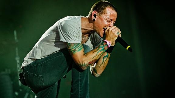 Chester Bennington (LINKIN PARK) se serait suicidé