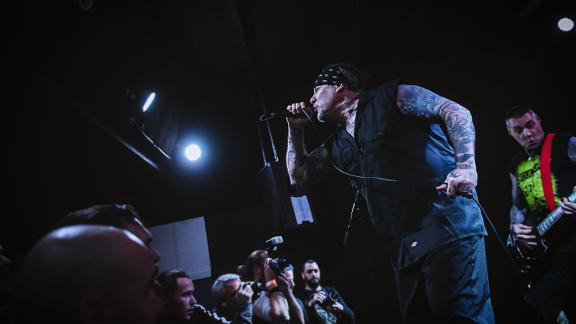 Live report : Agnostic Front + Kiss of Kraken + Yoda Rising @ Warmaudio - Décines (69) - 11 novembre 2018