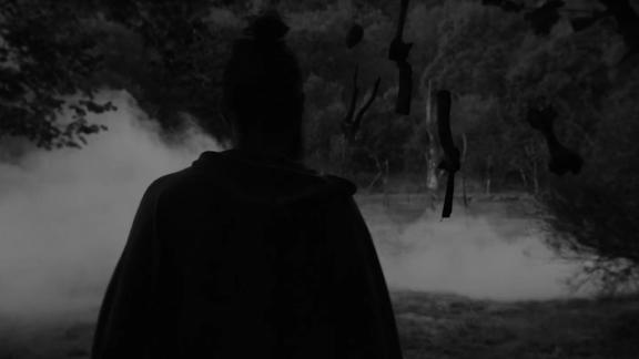 DIVINE SHADE poursuit son projet d'EP-vidéo avec Ashes