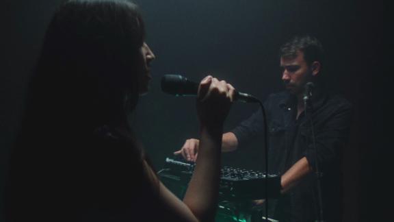 Ren Toner (techno / darkwave) partage une session live