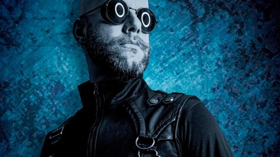 MATT HART est de retour avec le single To The Core