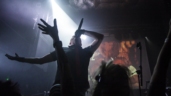 Live report : Suicide Commando + Alien Mekanik @ Petit Bain - Paris (75) - 5 mars 2022