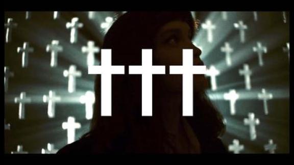 ††† (Crosses) sort un nouveau clip