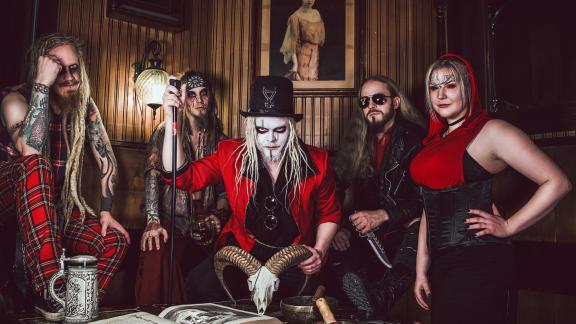 KING SATAN vous propose une nouvelle plongée dans leur electro-metal occulte avec une vidéo