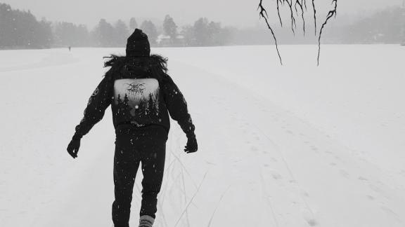 DARKTHRONE refroidit l'atmosphère avec son nouveau single