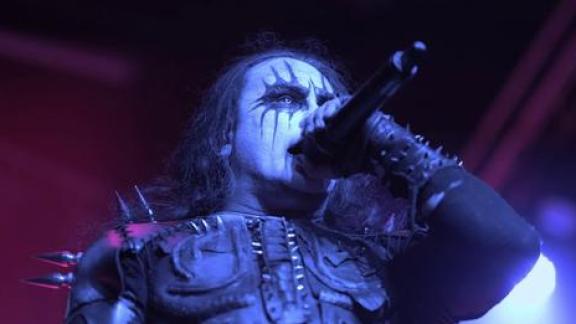 CRADLE OF FILTH accompagne son album live d'un nouveau clip