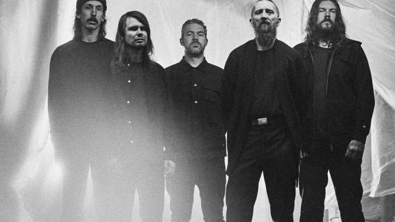 AMENRA annonce une poignée de dates françaises avec MÜTTERLEIN