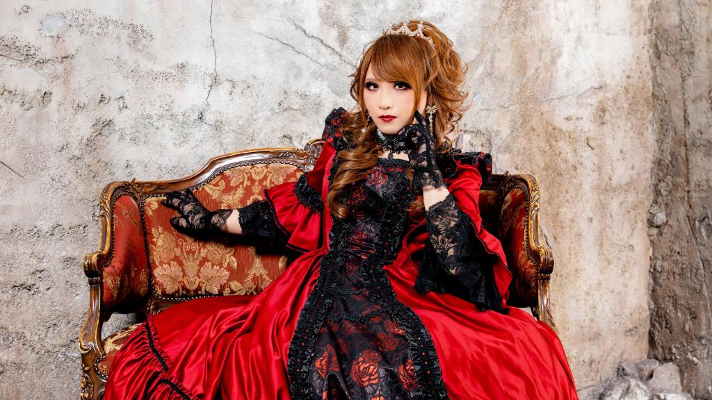 An exclusive interview with HIZAKI (Versailles, Jupiter): from adversity to artistry - unmasking the stage persona