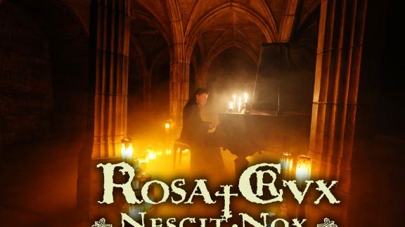 ROSA†CRVX nous plonge dans les ténèbres de sa crypte avec Nescit Nox