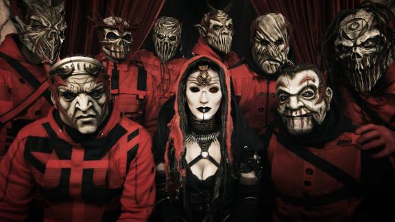 MUSHROOMHEAD sort un clip animé creepy pour Decomposition