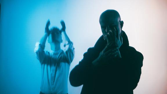 SLEEK TEETH rebranche les machines et sort le single Same
