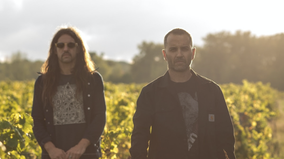 AUTHOR & PUNISHER sort le single Thrush