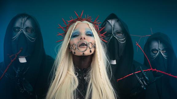 FRAYLE présente son nouvel album et reprend Lana Del Rey à la sauce doom