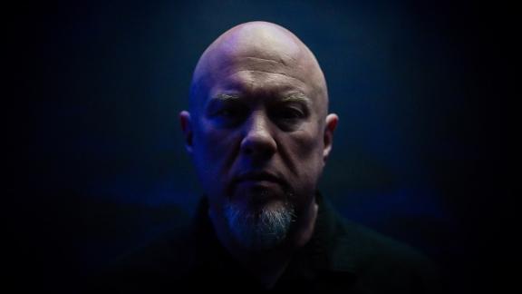 ASSEMBLAGE 23 interroge notre tolérance sur le premier single de son nouvel album