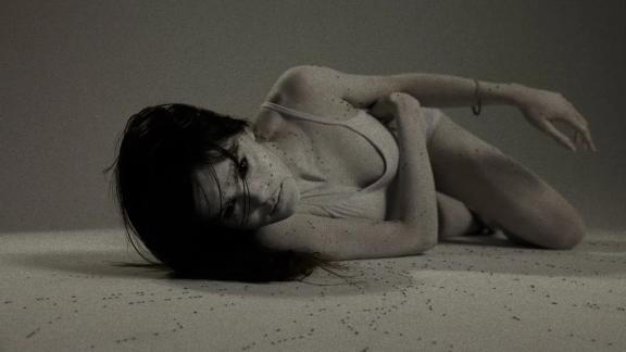 SOFIA ISELLA nous invite dans son sombre jardin