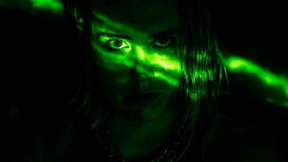 SIERRA VEINS invite GHOST DANCE sur le single Memory Cells