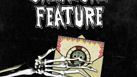 A l'approche d'Halloween, CREATURE FEATURE ressort du caveau et reprend OINGO BOINGO