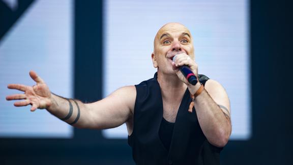 NITZER EBB revient en 2026