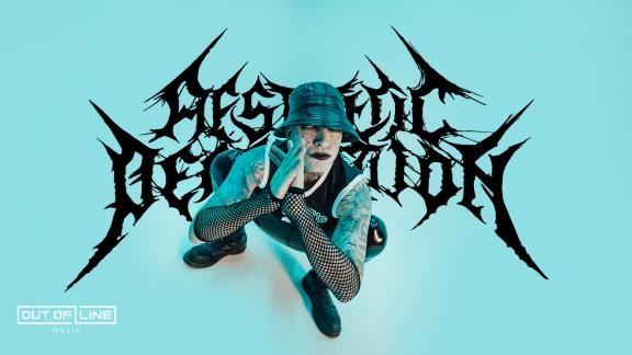 AESTHETIC PERFECTION fête sa signature chez Out of Line avec un nouveau single