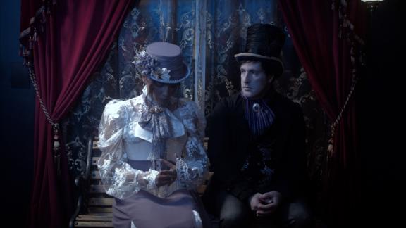 C'est Noël : TOO MUCH LIGHT associe NINE INCH NAILS à Dickens