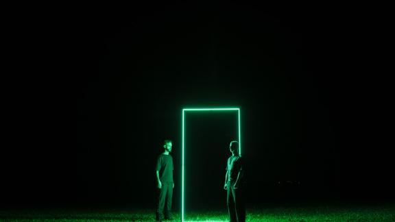 MACROWAVE accompagne son EP d'un clip