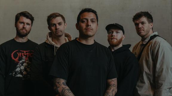 UNSEEN FAITH invite Kim Song Sternkopf de MØL sur son nouveau single