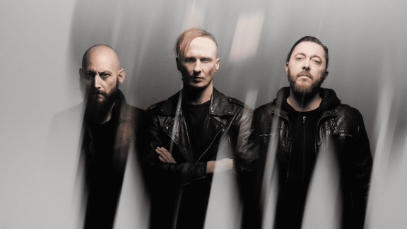 HORSKH continue de questionner son humanité avec Hyperhuman