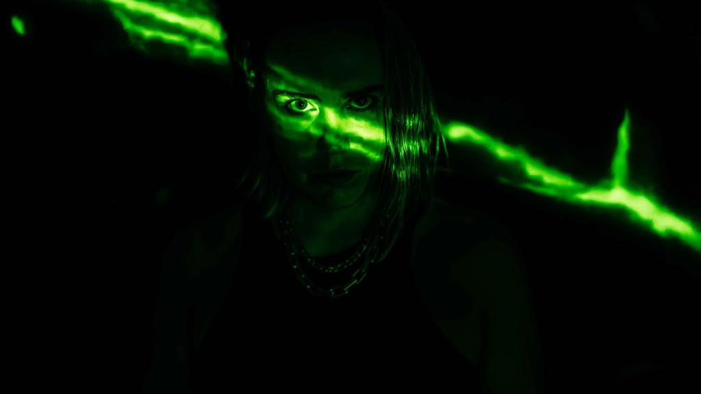 SIERRA VEINS: embracing marginality against a bloody green backdrop