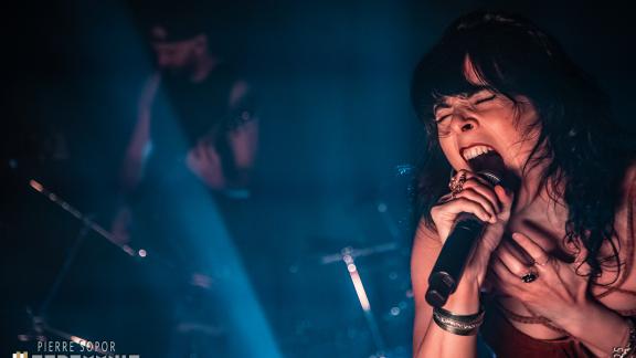 IGORRR change (encore) de chanteuse et annonce de nouveaux concerts