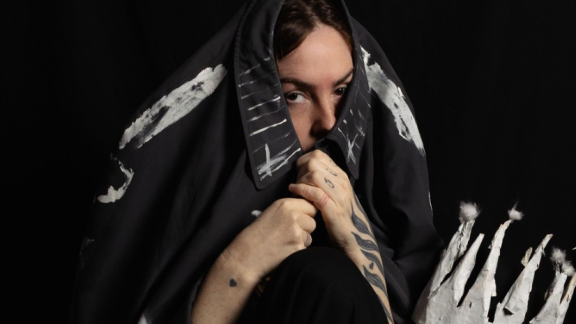 EMMA RUTH RUNDLE présente son nouvel album avec un premier single