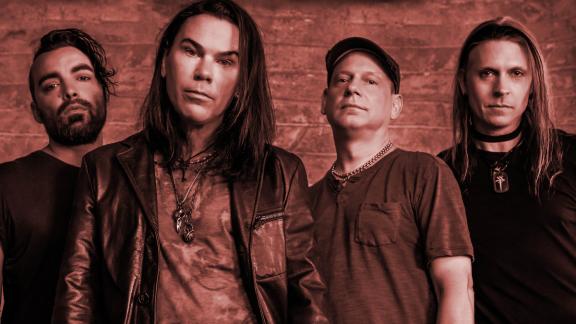 STABBING WESTWARD va sortir une nouvelle version de l'album Wither Blister Burn & Peel