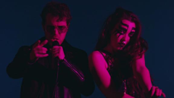 UNE VRAIE GOTHIQUE sort un clip pour Nuée Ardente