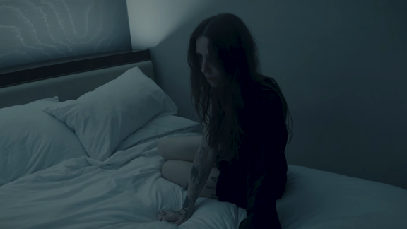 CHELSEA WOLFE partage un dernier aperçu de son nouvel album