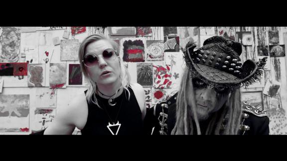 King Satan nous plonge dans le cirque brulant de son prochain album avec un nouveau single