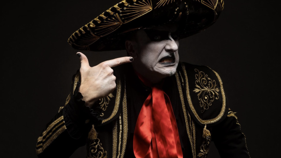 GOTHMINISTER est de retour avec... une salsa de la fin du monde ?
