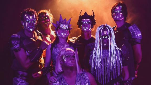 LADY LA FÉE invoque les esprits d'Evil Dead et annonce son prochain album