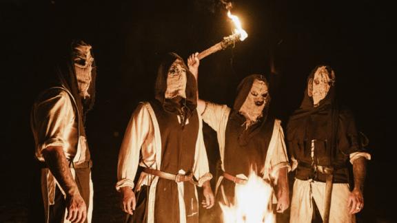 LES BÂTARDS DU ROI partagent un nouveau morceau de leur prochain EP