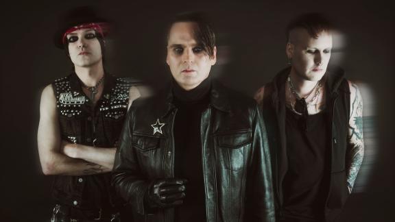 THEN COMES SILENCE continue de teaser son Requiem avec Bye Bye Land